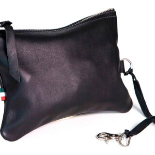 necessaire de cuerina,se puede bordar y estampar. necessaire bordada