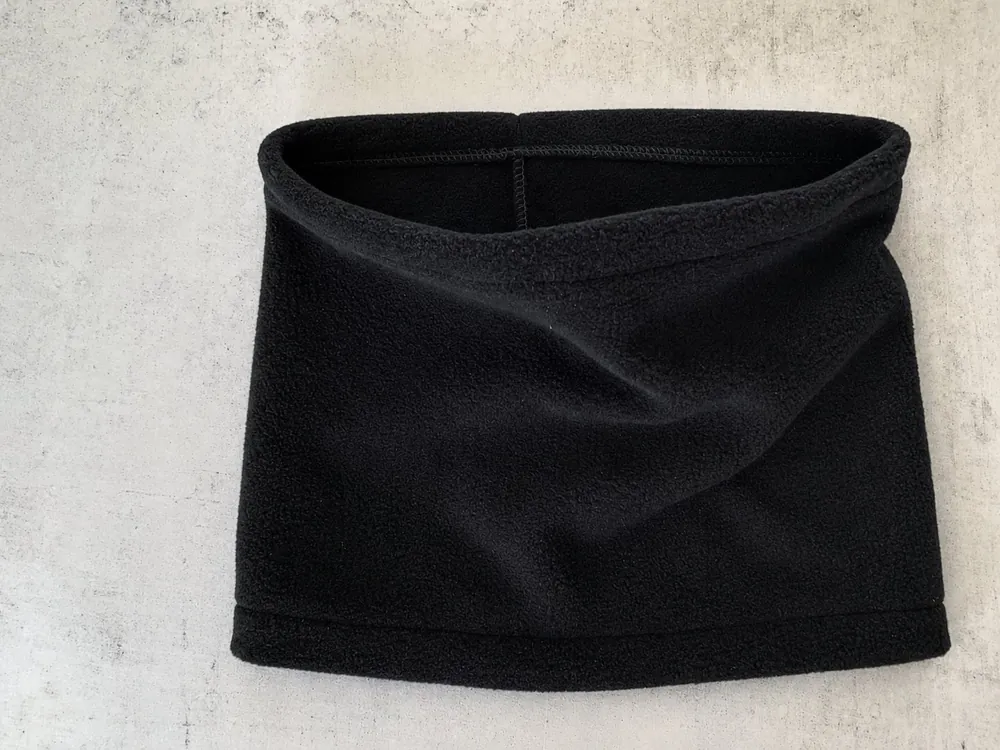 Cuello polar negro para empresas – VXM
