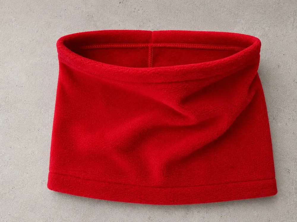 Cuello polar rojo para empresas – VXM