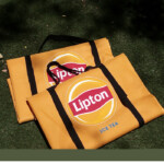 Manta picnic impermeable, se encuentra en viente colores,ideales para disfrutar de la plaza, la playa, el parque, la piscina o el lugar que prefieras. Aislantes de la humedad, fáciles de lavar y transportar,para Campañas Publicitarias con o sin Logo,regalo ideal para campañas publicitarias y para promocionar tu marca esta manta estará en todo lugar. Manta picnic impermeable